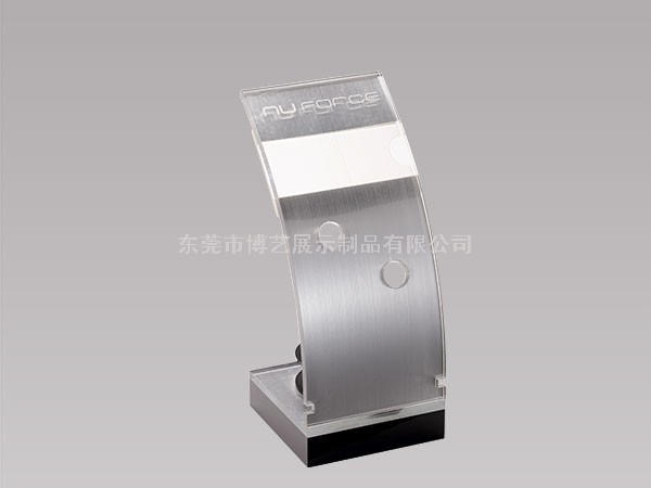 大型超市如何用亞克力制品來展現(xiàn)商品，讓顧客有消費的沖動呢？